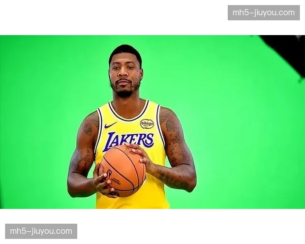 斯玛特组织串联能力提升 湖人进攻流畅度获改善